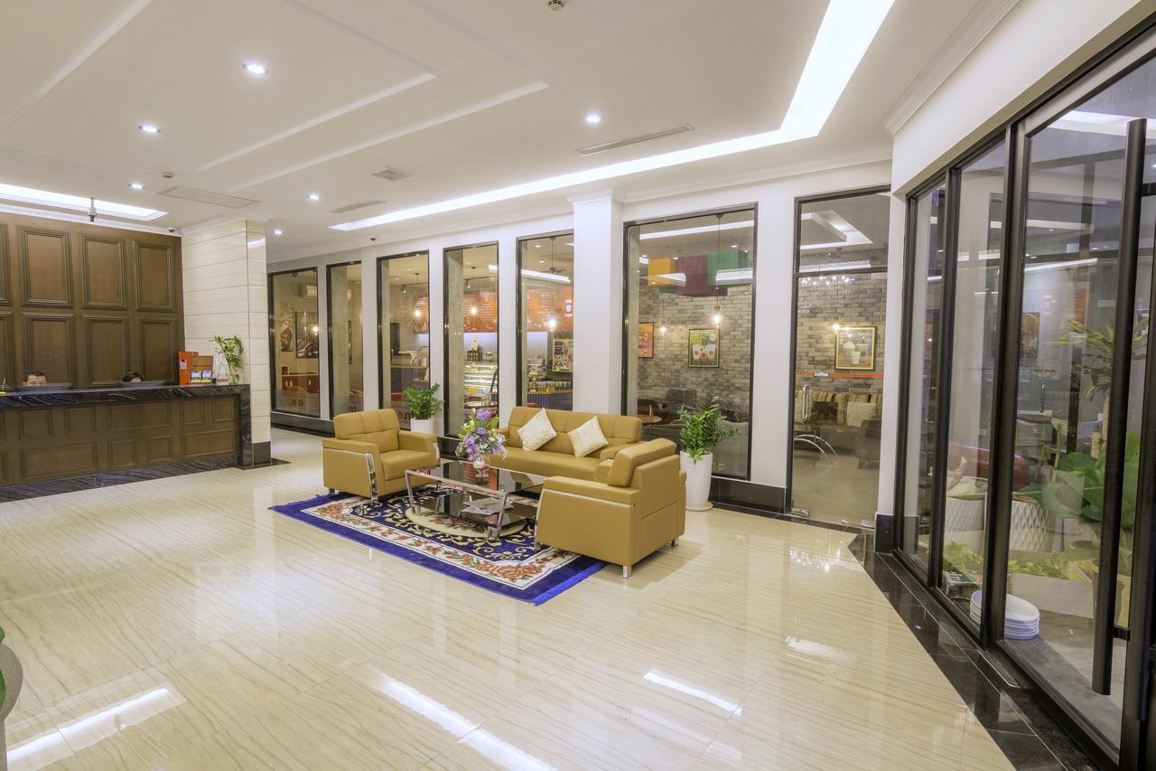 Paradise Hotel Phnom Penh Bagian luar foto