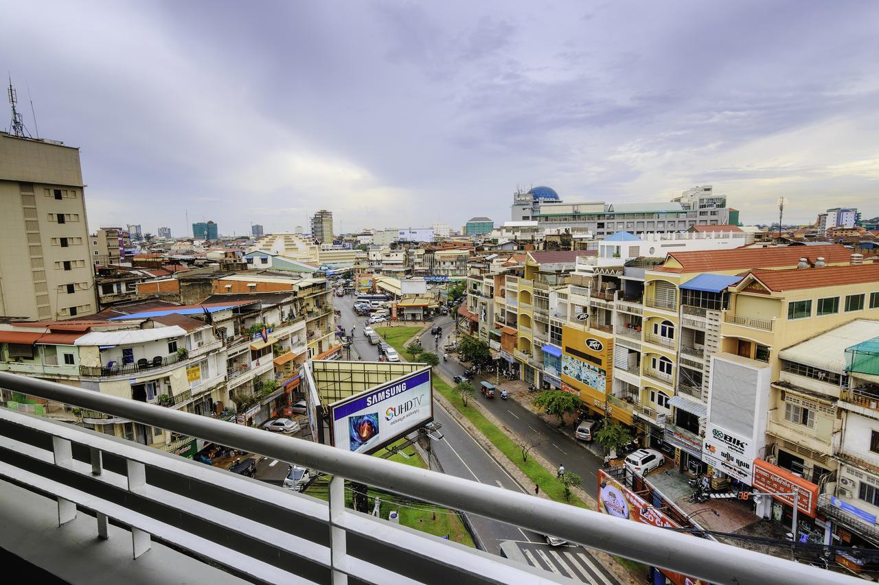 Paradise Hotel Phnom Penh Bagian luar foto