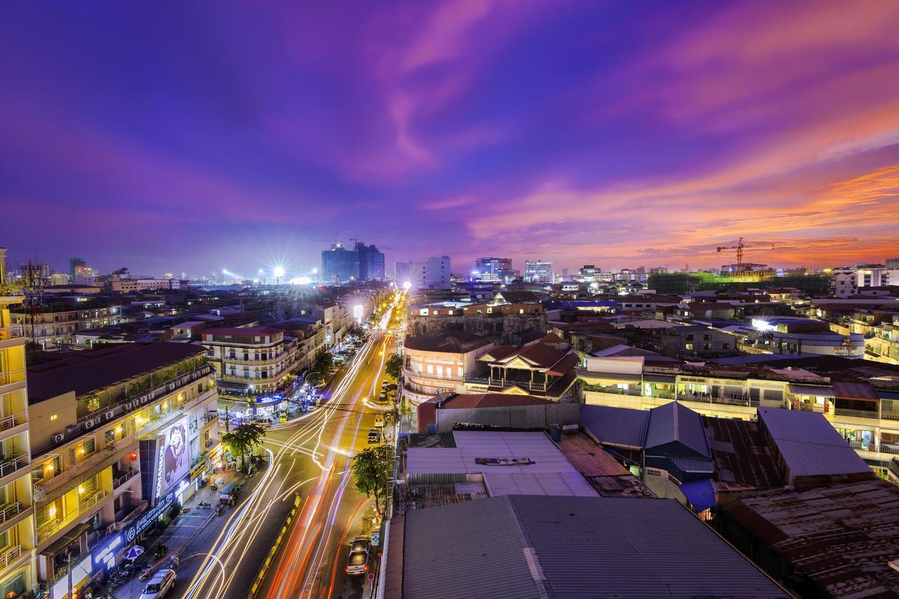 Paradise Hotel Phnom Penh Bagian luar foto